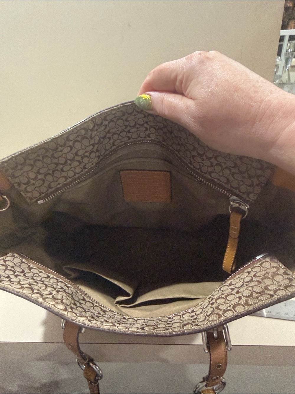 Authentic vintage Coach Signature Gallery Tote Bag khaki Brown w/tan leather - Picture 16 of 16
